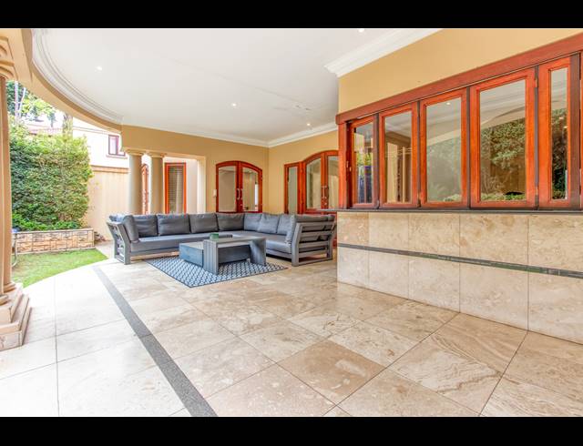 4 BEDROOM HOUSE FOR SALE IN BRYANSTON